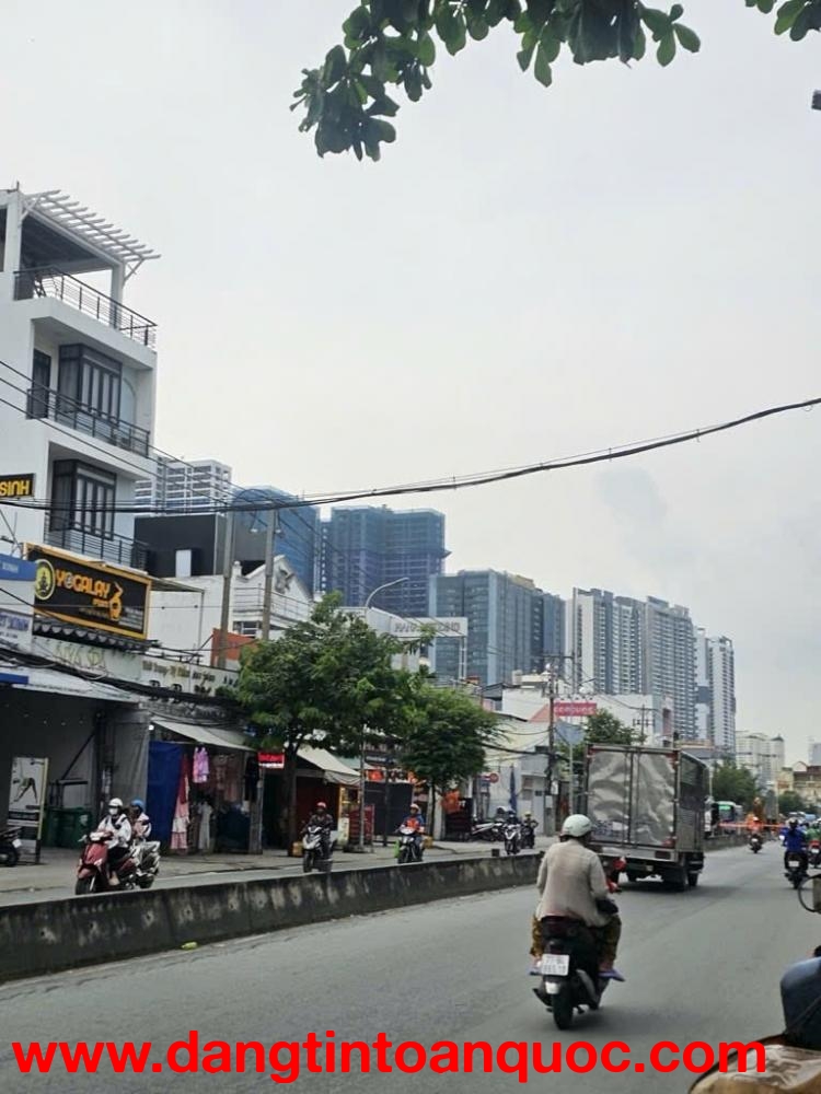 Quận 7, Mặt Tiền Huỳnh Tấn Phát, 8x33m, Chỉ 49 Tỷ, Tiện Xây Mới, Bán Gấp