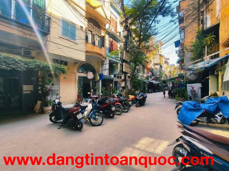 Quỳnh Lôi, Hai Bà Trưng - 3.3 tỷ full nội thất 2 ngủ riêng - Sổ đỏ