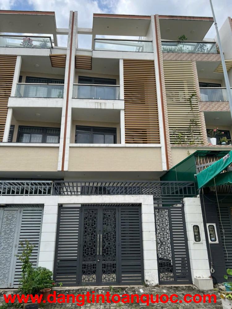 CHÍNH CHỦ ĐI NƯỚC NGOÀI ĐỊNH CƯ Cần Bán Gấp Căn Nhà Đẹp Tại KDC Đại Phúc, Bình Chánh, HCM
