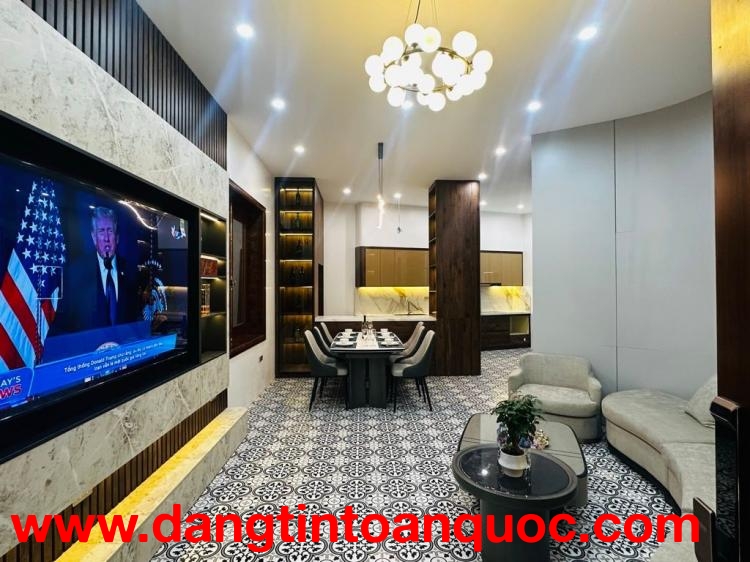 Bán nhà đẹp Hoa Lâm -full NT- Ngõ Nông- sát oto- tiện ích- 70m 5 tầng nhỉnh 12 tỷ(TL)