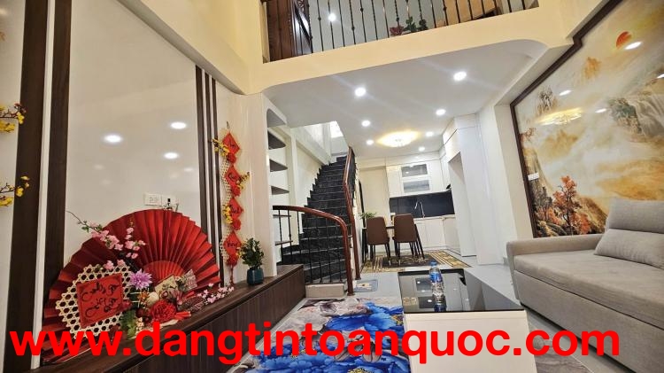 Nhà Tây Hồ – Lạc Long Quân – Lô Góc 2 Mặt Thoáng – Ngõ Thông – Khu Đáng Sống - Giá 10.5 Tỷ