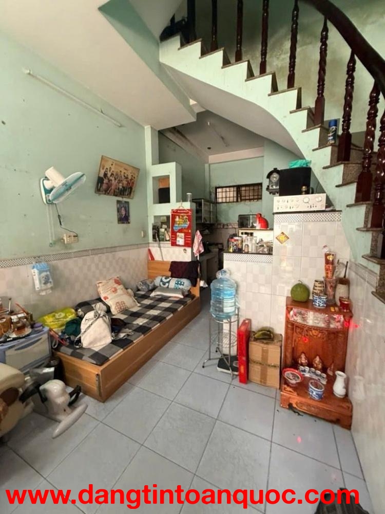 Siêu phẩm Hẻm 8 M xe hơi  Đô Đốc Long 3 tầng. Btcr