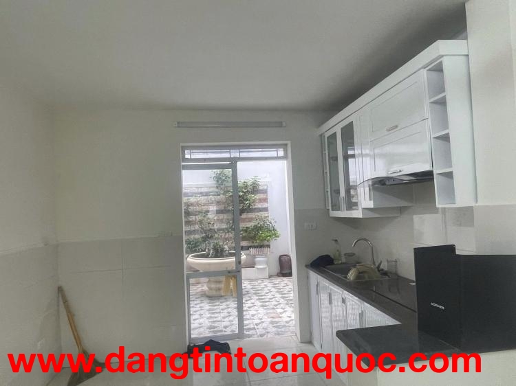 CHO THUÊ NGUYÊN CĂN LẠC TRUNG, NHÀ MỚI, RỘNG, LÀM VP 86M 3T, 12TR 0903258273