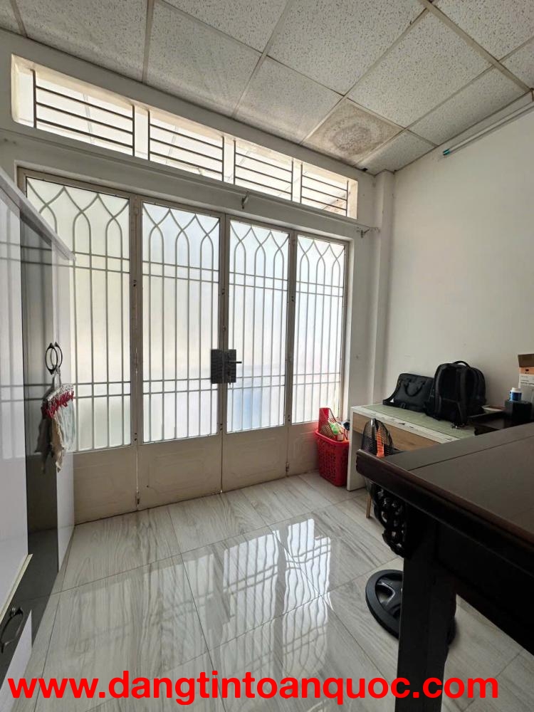 BÁN NHÀ HẺM 4M, TAXI TỚI SÁT CỬA – NHÀ ĐẸP Ở NGAY TẠI THIÊN PHƯỚC, P9 TÂN BÌNH