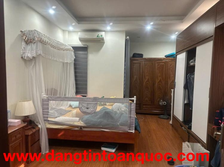 NHÀ ĐẸP - GIÁ TỐT Chính chủ Cằn Bán Nhà 5 Tầng Xóm 1, Đường La Tinh, Xã An Khánh, Hà Nội