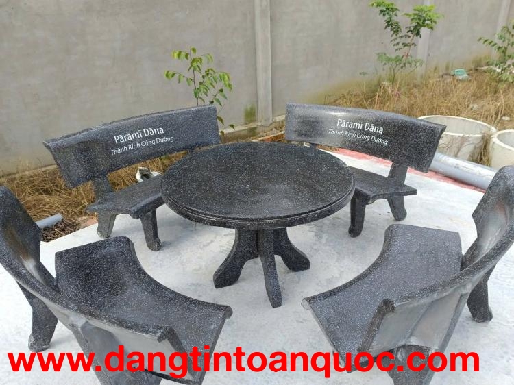 Bàn ghế đá ngoài trời Hồ Chí Minh