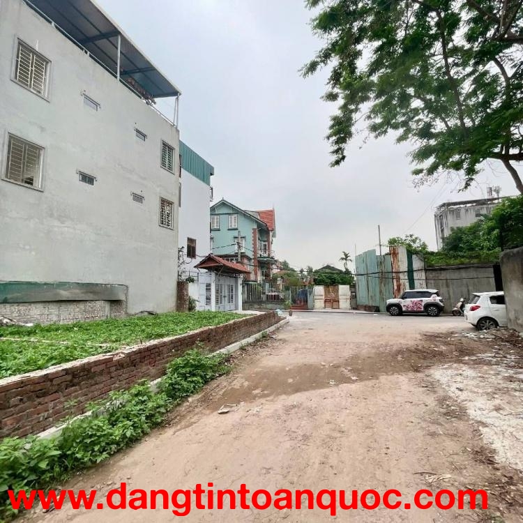Bán đất ngõ 437 Ngọc Thuỵ 62m oto vào đất chỉ hơn 9 tỷ còn tl