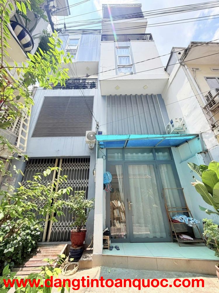 Bán nhà  Hẻm 4m Nguyên Hồng - ngay Phạm Văn Đồng, 6,5x11m 4 Tầng- 8PN, chỉ 8,9 tỷ.