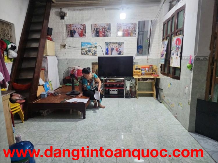 BÁN GẤP nhà đẹp 4 tầng - 3 nhà ra phố Bạch Mai, Hai Bà Trưng - Vị trí trung tâm - Giá 10.6 tỷ