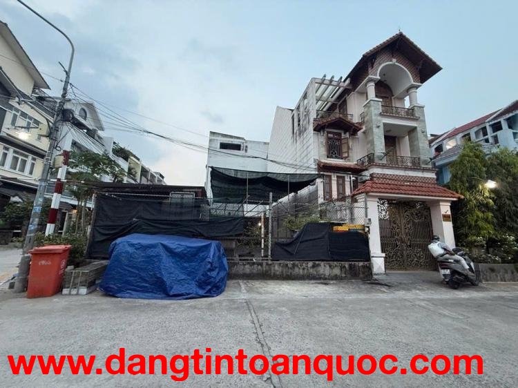 Quận 7, Hiếm, Căn Góc 10 x21m, Chỉ 29 Tỷ, Đường Lê Văn Lương, P Tân Hưng, Bán Gấp