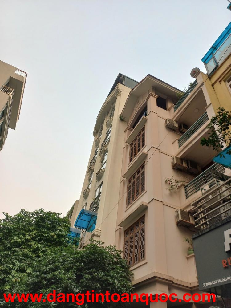 ???? Cho thuê nhà phân lô phố Trung Kính giá rẻ ????