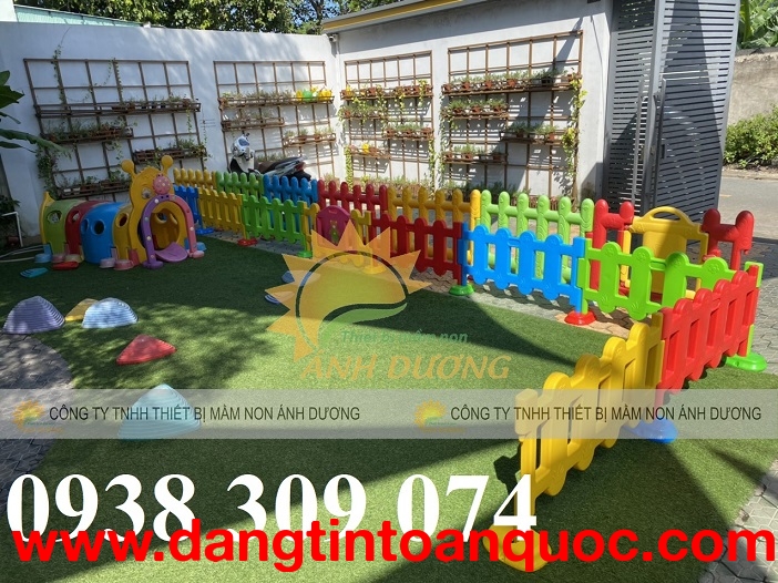 Hàng rào nhựa lắp ghép mầm non, hàng rào nhựa cho bé mầm non