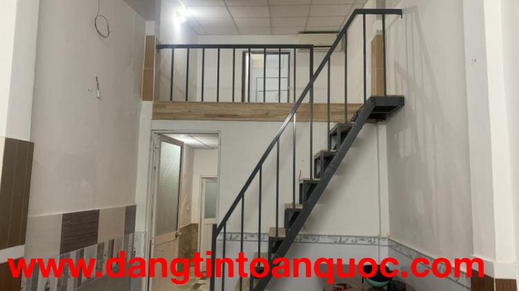 ♪ Sát MT Đinh Tiên Hoàng, 32m2, lửng đúc 2PN 2WC, 2.x tỷ