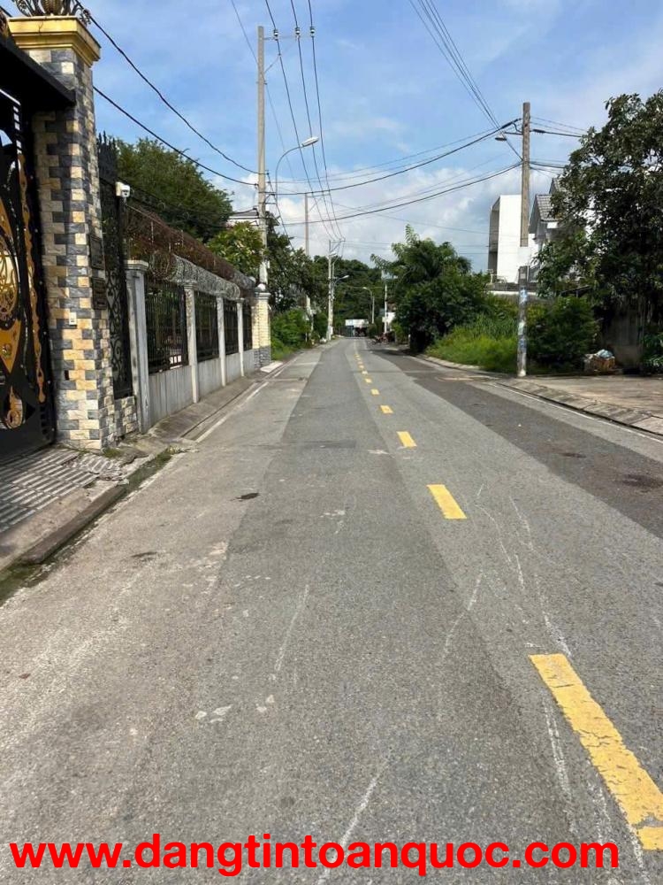 NHÀ XƯỞNG (18x50) ĐANG CHO THUÊ 60TR/THÁNG – ẤP TÂN THỚI 2, TÂN HIỆP, HM