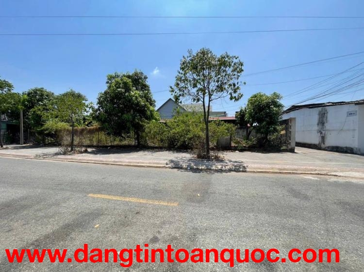 LÔ GÓC 2 MẶT TIỀN – NGANG 20M – TRUNG TÂM PHƯỜNG LONG HƯƠNG