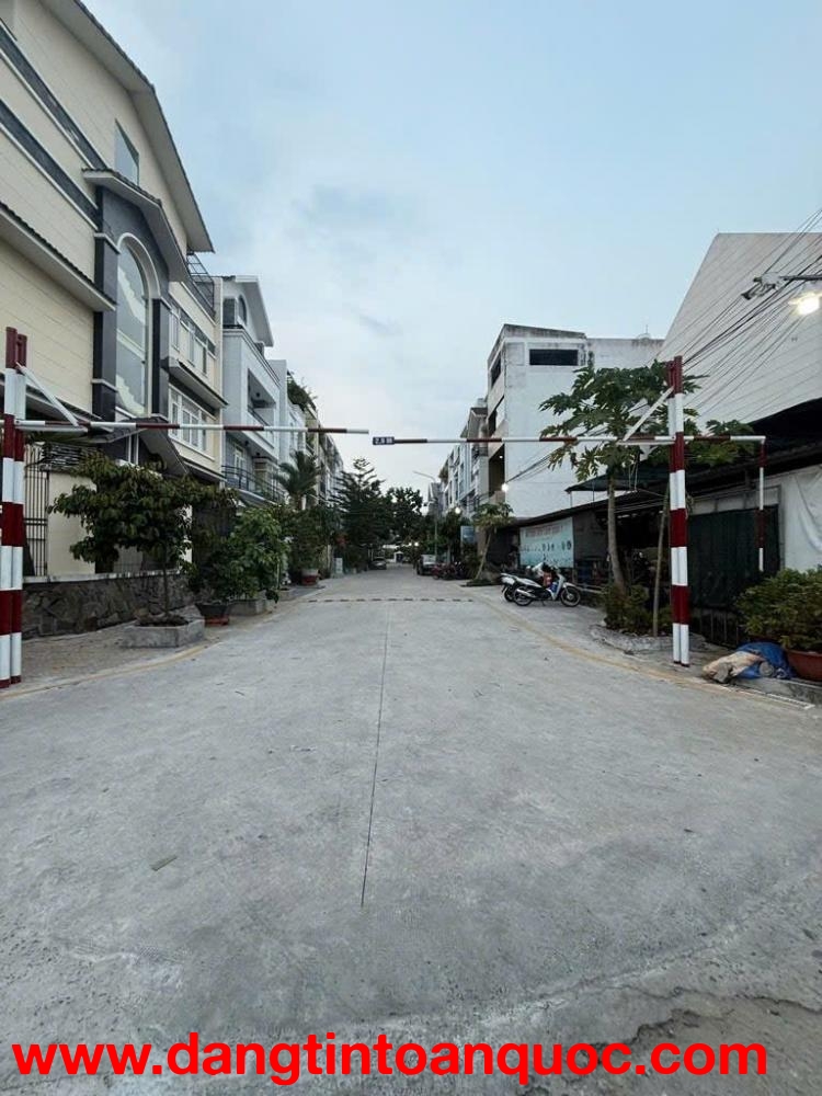 Quận 7 MT ĐS TÂN HƯNG - 10 x 21 - Mặt tiền đường14m.