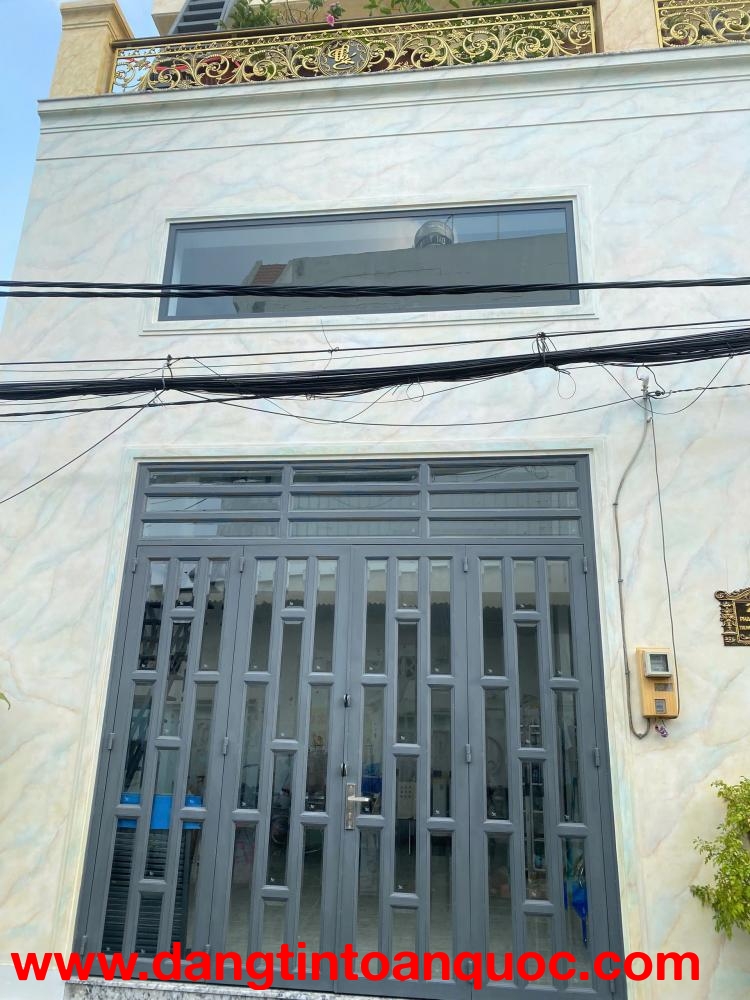 Nhà mới xây cho thuê, thiết kế hiện đại, sạch sẽ, dọn vào ở ngay.