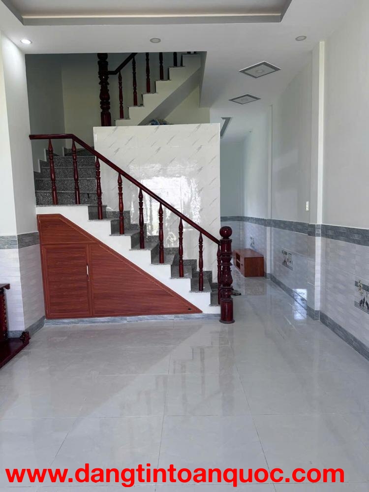 NHÀ ĐẸP - GIÁ TỐT - Chính Chủ Bán Nhà Phố Liền Kề Gần KCN Cầu Tràm, Cần Đước, Long An