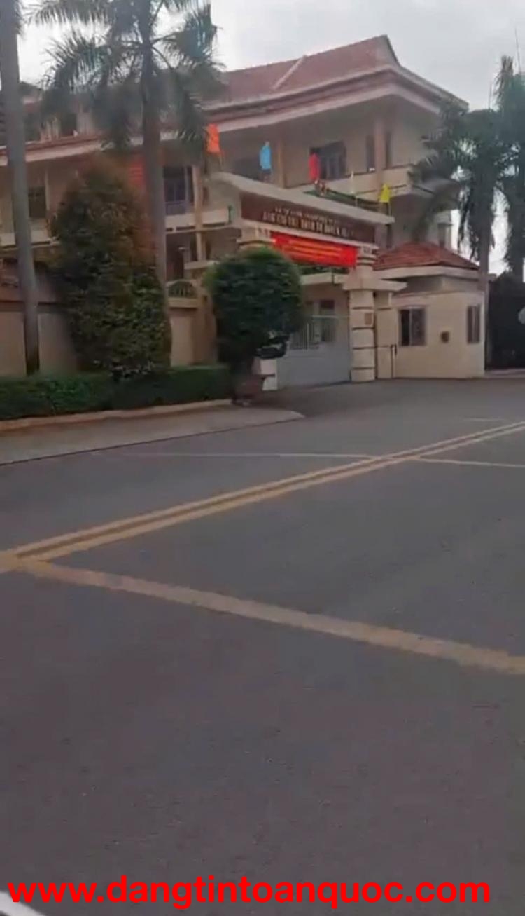 MẶT TIỀN LÊ LỢI – NGANG 10M HIẾM – 4 TẦNG + SÂN THƯỢNG – 11 PHÒNG