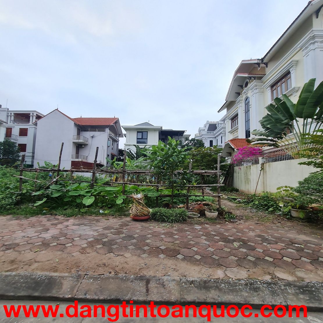 101m2 đất đấu gia 31ha Trâu Quỳ. Đường 15m kinh doanh sầm uất. Chỉ 15 tỷ x. Lh 0989894845