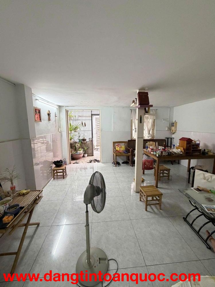 Bán nhà Hẻm 4m Phan Xích Long, ngay Bệnh viện Hoàn Mỹ, 93m2, 5,5x17m, Cấp 4, 11,5 tỷ.