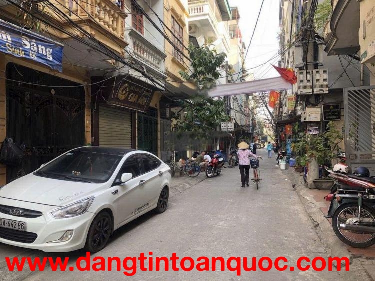 CHO THUÊ NGUYÊN CĂN TÂN MAI, Ô TÔ ĐỖ CỬA 32M x 4T, 11TR 0903258273