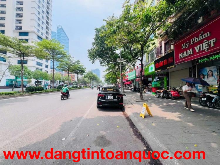 Hơn 200tr m2 - Sở hữu ngay nhà 9 tầng - Lô góc - 3 mặt thoáng - Doanh thu khủng- Vị trí vàng