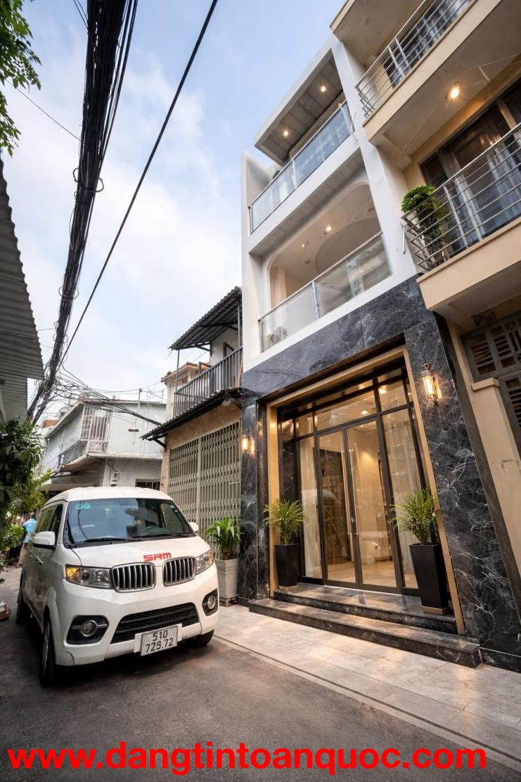 HÀNG HIẾM - NGAY CV GIA ĐỊNH - SÂN BAY TSN - ÔTÔ TỚI NHÀ - 3 TẦNG - SD 90m2 - CHỈ 5.x TỶ ( TL )