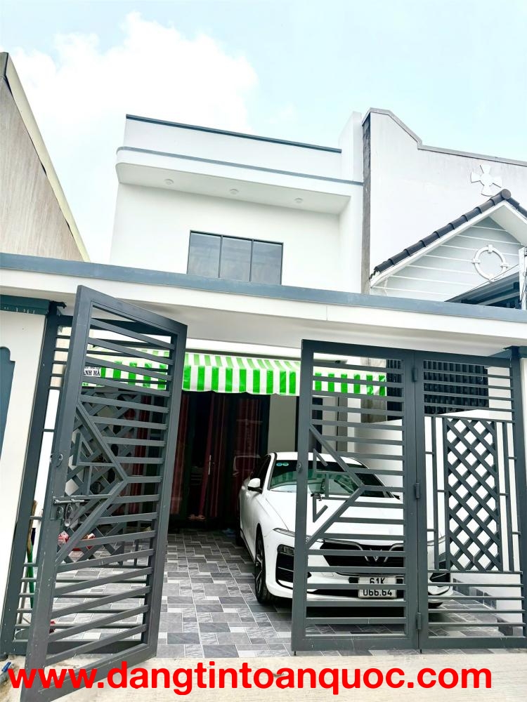Định cư nước ngoài cần bán nhà đẹp mới xây Phường Hòa Lợi, Thị xã Bến Cát, Bình Dương