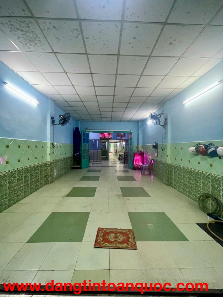 Cho thuê nhà mặt tiền Bãi sậy làm kho sau lưng chợ Kim Biên Q5