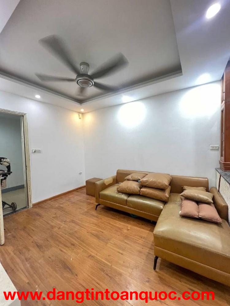 Căn hộ chung cư Gia Lâm 4 tỷ 70m đầy đủ công năng,sổ đỏ