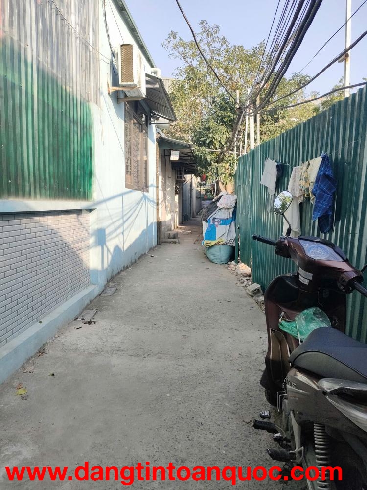 Bán gấp giá rẻ Giải Phóng 63m, cấp 4, mặt tiền 4m, 950 triệu Hoàng Mai.