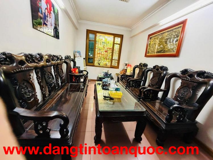 SIÊU PHẨM PHỐ TRÍCH SÀI 63M 4T GIÁ NHỈNH 28 TỶ GẦN Ô TÔ TRÁNH 3 BƯỚC RA HỒ TÂY