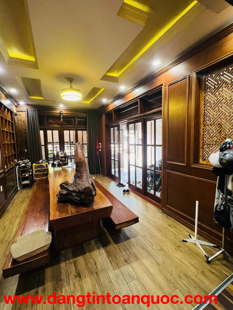 # Sập Sàn giảm 2 tỷ, MT Lê Đại Hành 150m2, ngang 7m, 2.5 tầng, Nội Thất Gỗ cực chất 13.xx tỷ