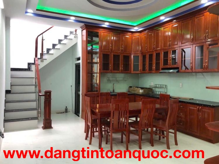 Bán nhà Quận 7 – DT 104,6m² (5x21m), kết cấu 3 tầng BTCT 8 TỶ 2