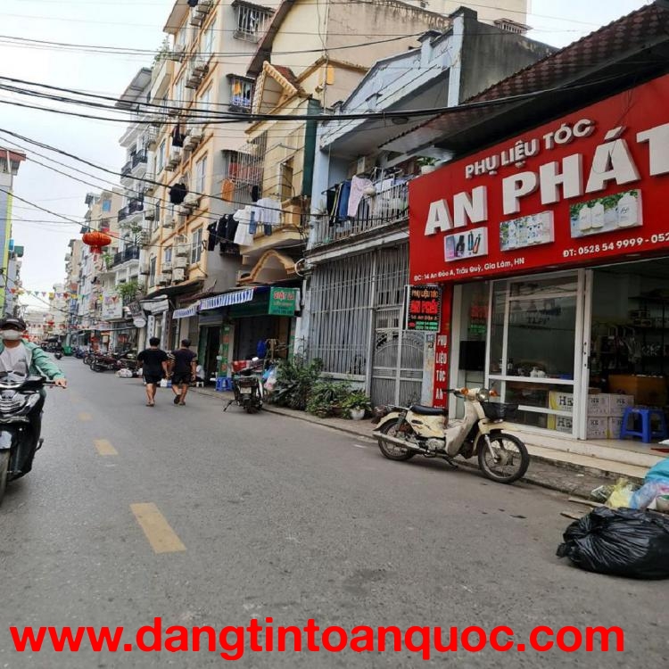 ???? 61m2 ô tô tránh tại Trâu Quỳ, Gia Lâm, cạnh Học viện Nông nghiệp mà chỉ 8 tỷ x. Lh 0989894845 ?