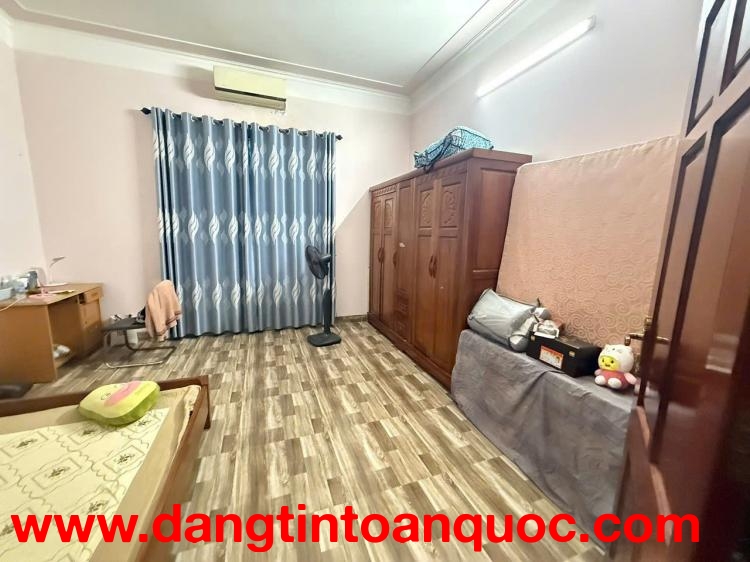 bán nhà tái định cư sos hoàng diệu, giá chỉ 3,x tỷ, nhà dân xây