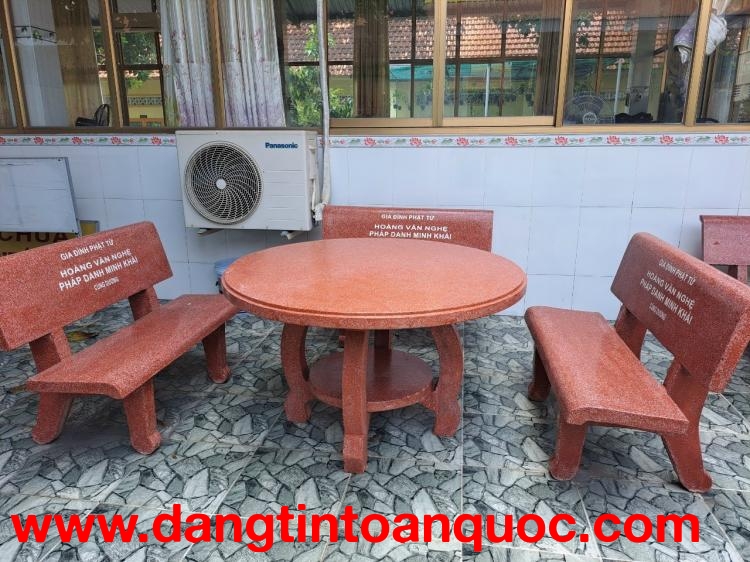 Bộ bàn ghế đá ngoài trời 3 ghế 