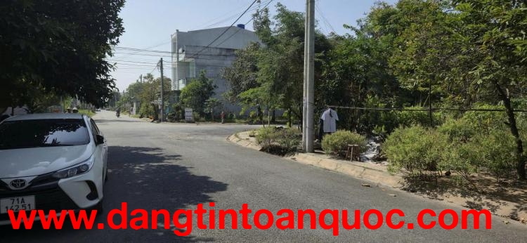 CHÍNH CHỦ CẦN BÁN 4 LÔ ĐẤT CÓ VỊ TRÍ ĐẸP TẠI TỈNH LONG AN LH: 0909.094.904