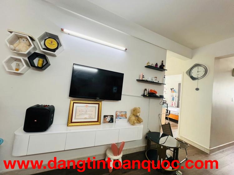 Bán căn góc 60m2 tầng thấp chung cư Bông Sao P5Q8. Giá: 3.2 tỷ