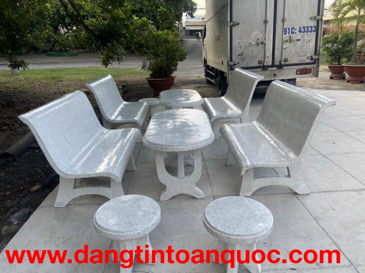 Bộ bàn ghế đá ngoài trời HCM 
