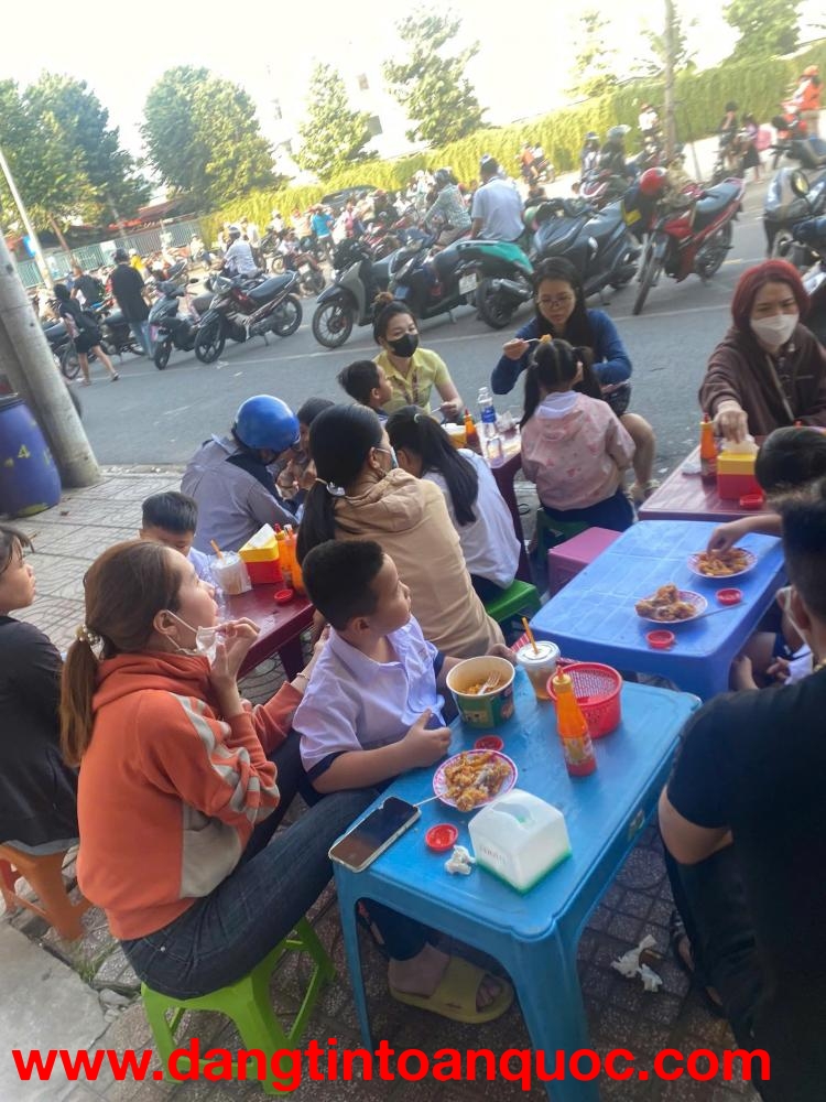 SANG NHƯỢNG QUÁN GÀ RÁN – MÌ TRỘN CHỈ 20TR – TP. DĨ AN, BÌNH DƯƠNG