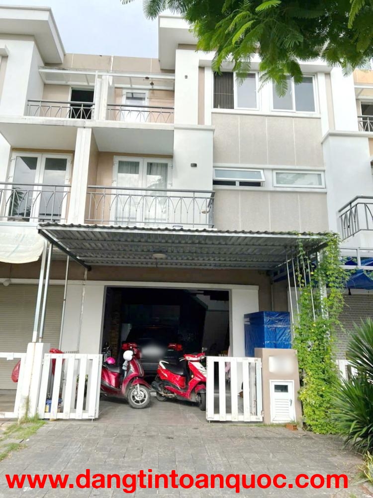 Nhà mới 3 tầng mặt tiền đường đẹp nhất khu vực KDC Phong Phú 4, xã Phong Phú,Bình Chánh. Giá: 8.5 tỷ