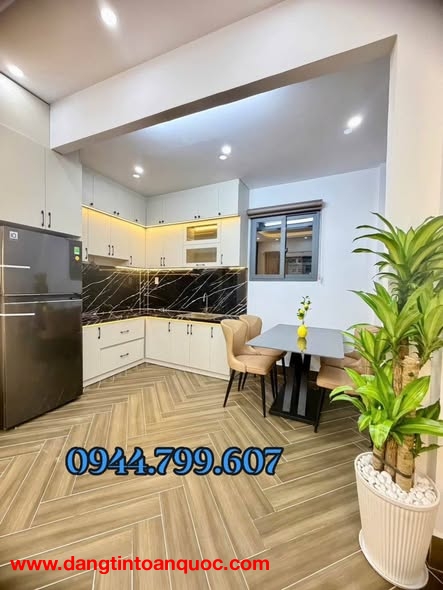 NHỈNH 3TỶ NHỎ NHÀ CẤP 4 XÂY MỚI FULL NỘI THẤT CHỈ VIỆC VÀO Ở - KHU DÂN CƯ HIỆN HỮU - HẺM CAO RÁO SẠC