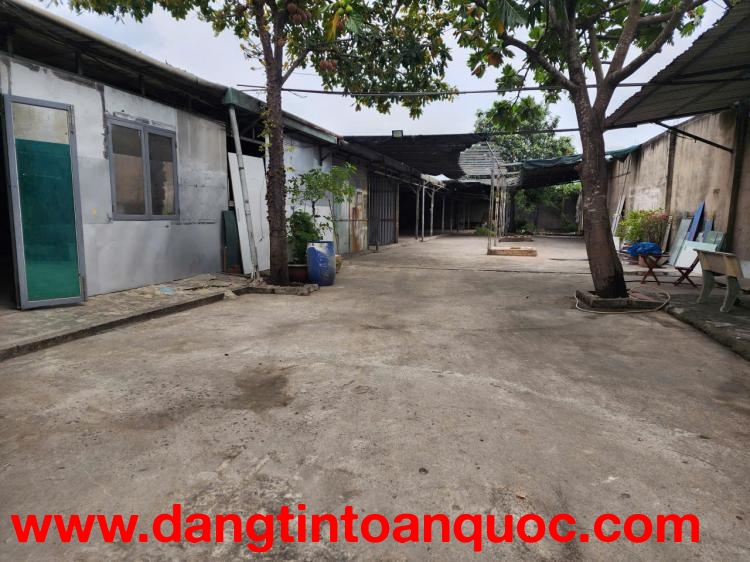 CHO THUÊ XƯỞNG TẠI ĐƯỜNG KÊNH TIÊU BÀ ĐIỂM 1. DT 1000M2 CHỈ 40TR/TH. LH:0903902443.