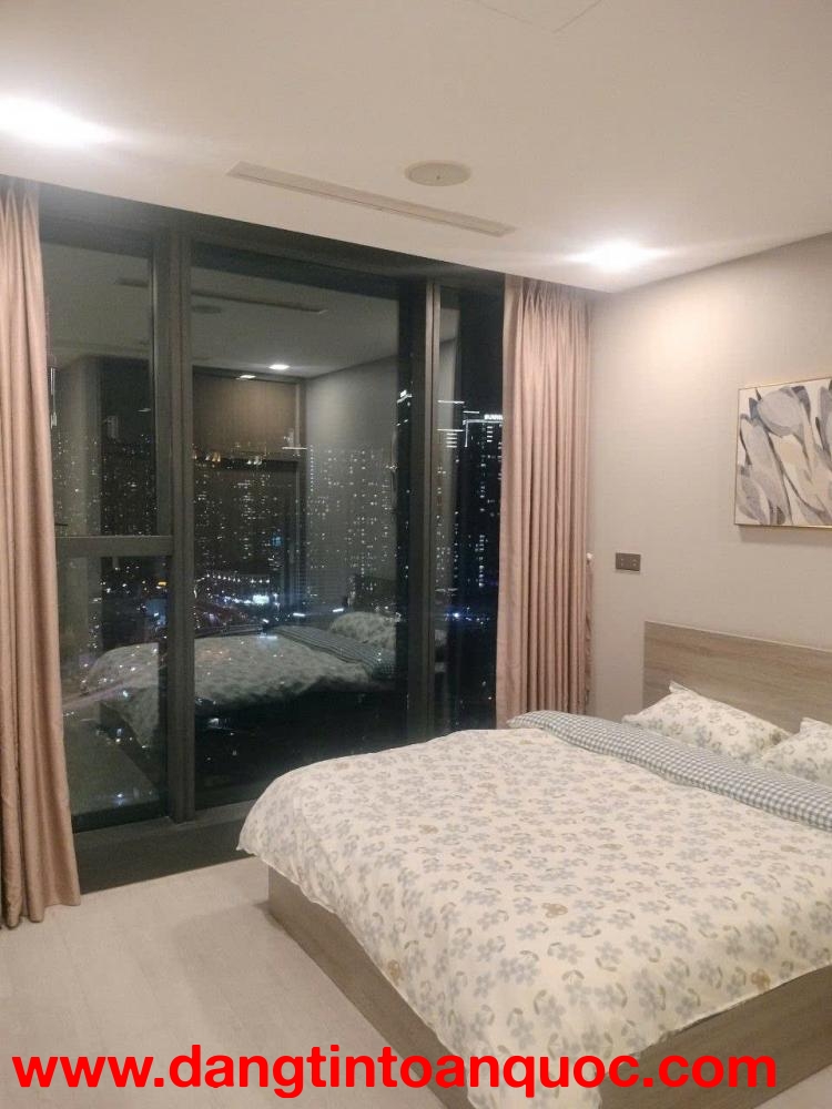 CHO THUÊ CHCC VINHOMES GOLDEN RIVER (TẦNG 20) 72M 2PN, 26TR/TH. LH:0938597537