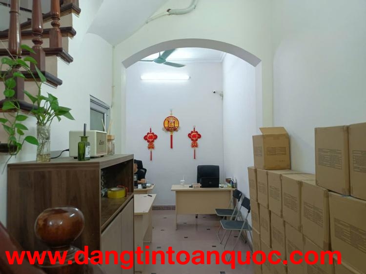 CHO THUÊ NGUYÊN CĂN TÂY SƠN, Ô TÔ ĐỖ CỬA, 35M x 4T, 13.5TR 0903258273