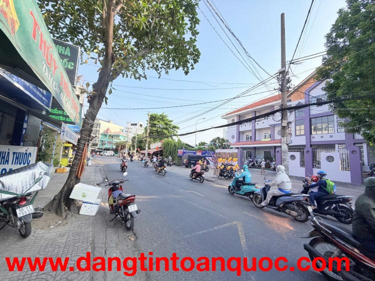 Hạ sâu còn 9,5 Tỷ, Bán nhà Mặt tiền Thoại Ngọc Hầu - ngay Nguyễn Lý, 4x28m, Sổ A4.