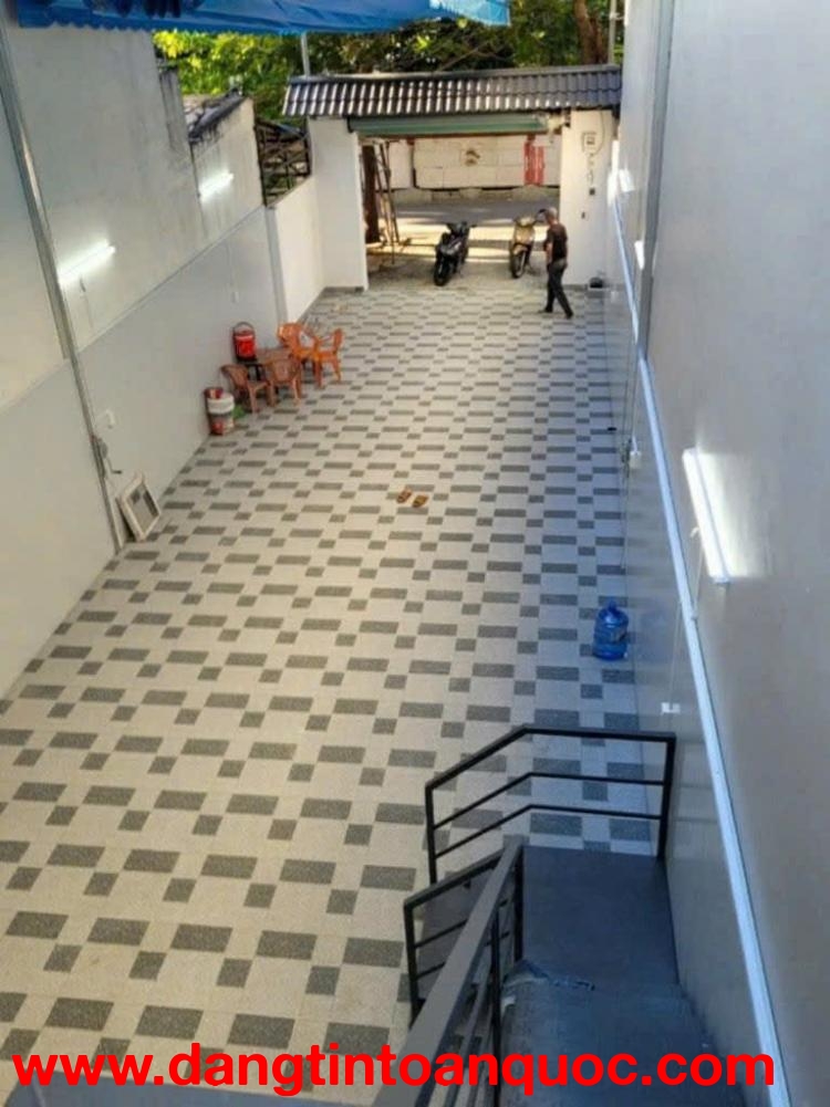 MT LÊ THỊ CHỢ [Q.7] (5 x 28m) . Cách Hùynh Tân Phát 100m. MT đường 10m