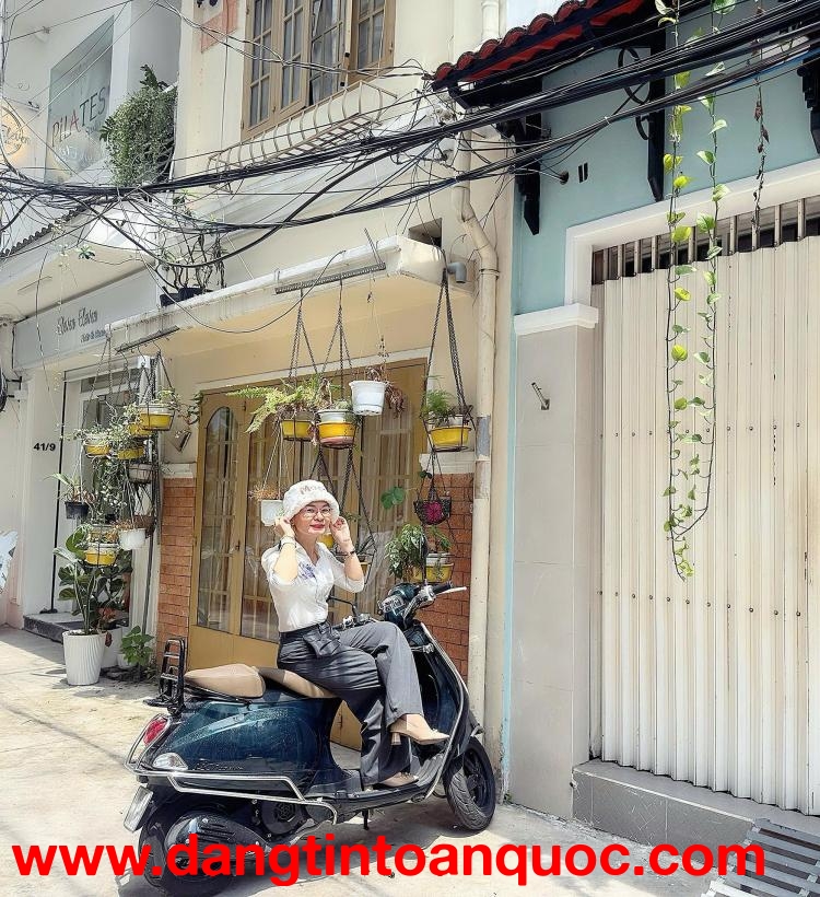 HIẾM  NHÀ BÁN MẶT TIỀN HẺM XE HƠI QUAY ĐẦU ĐƯỜNG NGUYỄN BỈNH KHIÊM, QUẬN 1 - SẴN DÒNG TIỀN ĐANG KINH